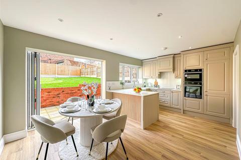 4 bedroom detached house for sale, Down Hall Road, Rayleigh SS6