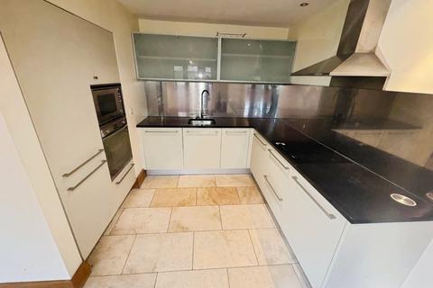 2 bedroom apartment to rent, Birkby Road, West Yorkshire HD2