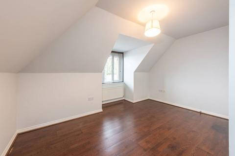 undefined, Oakleigh Road North, Brunswick Park, London, N20