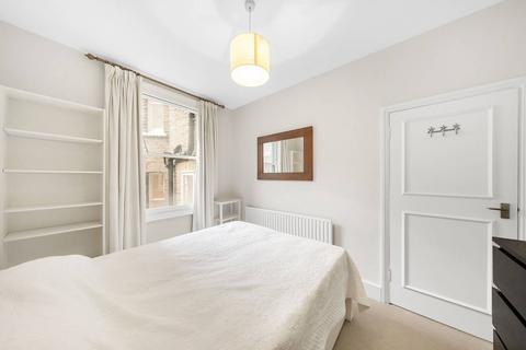 2 bedroom flat to rent, Warriner Gardens, Battersea Park, London, SW11