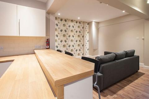 6 bedroom semi-detached house to rent, Albert Grove, Nottingham NG7
