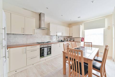 3 bedroom flat to rent, Hawkslade Road, Honor Oak Park, London, SE15