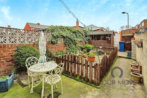 2 bedroom terraced house to rent, Snydale Road, Barnsley S72