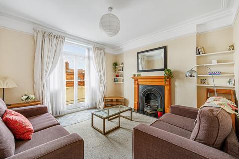 3 bedroom flat for sale, Queen's Club Gardens, London,, W14