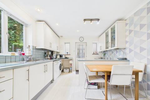undefined, Chapel Hill, Tilehurst, Reading, RG31
