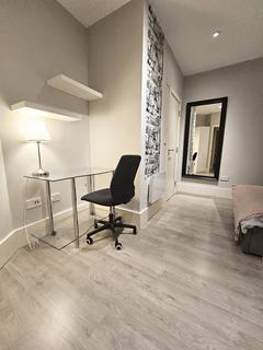 Studio to rent, Lithos Road, London NW3