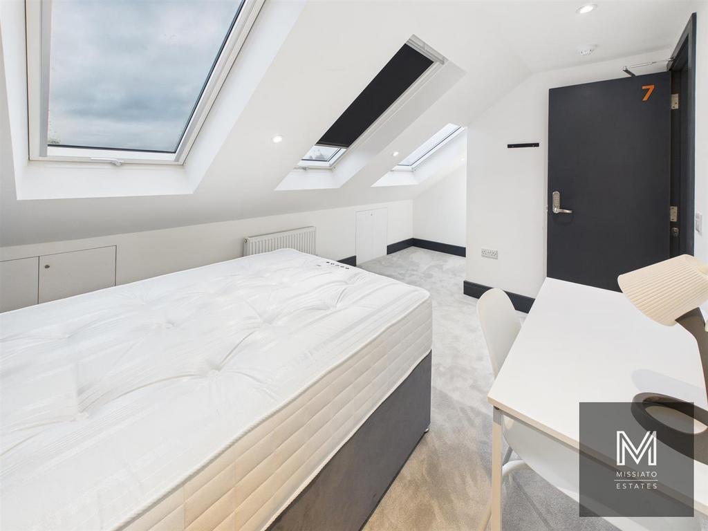 CAM03255 G0-PR0042-STILL044.jpg