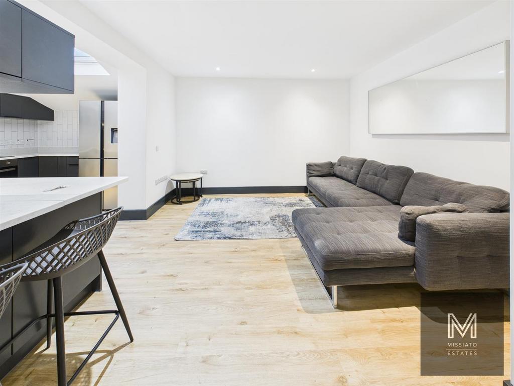 CAM03255 G0-PR0042-STILL007 - Copy - Copy.jpg