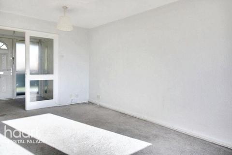 1 bedroom flat for sale, Menlo Gardens, London