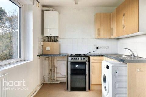 undefined, Menlo Gardens, London