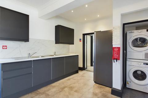 6 bedroom house to rent, Monks Park Avenue, Bristol BS7