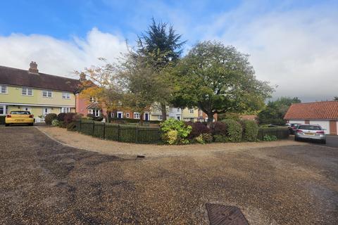 3 bedroom terraced house to rent, Deacons Close, Lavenham CO10