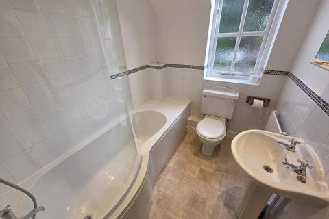 3 bedroom terraced house to rent, Deacons Close, Lavenham CO10