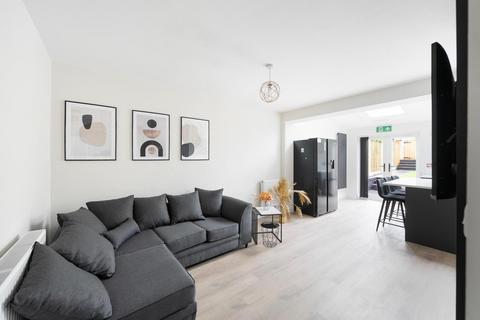 6 bedroom house to rent, Mackie Road, Bristol BS34
