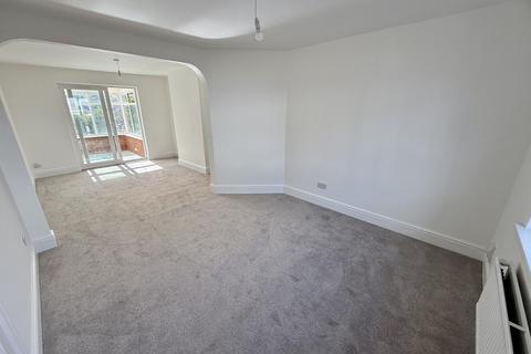 18 Fairfield Road, Warminster, BA12 9DA