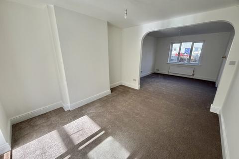 18 Fairfield Road, Warminster, BA12 9DA
