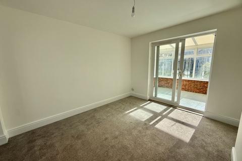 18 Fairfield Road, Warminster, BA12 9DA