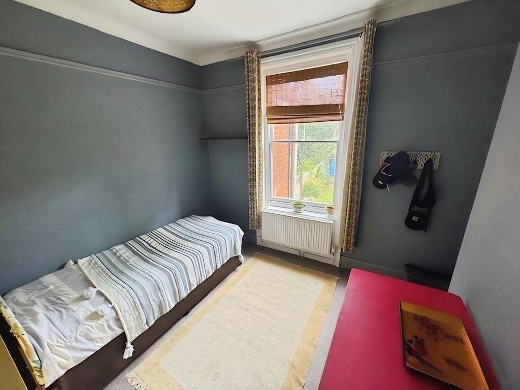 Bedroom 2 (b)