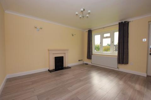 3 bedroom semi-detached house to rent, Chesterton Drive, Galley Common, Nuneaton