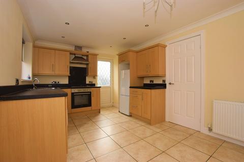 3 bedroom semi-detached house to rent, Chesterton Drive, Galley Common, Nuneaton
