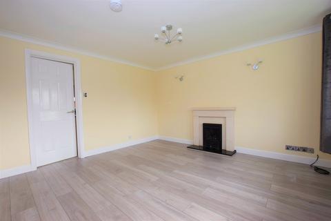 3 bedroom semi-detached house to rent, Chesterton Drive, Galley Common, Nuneaton