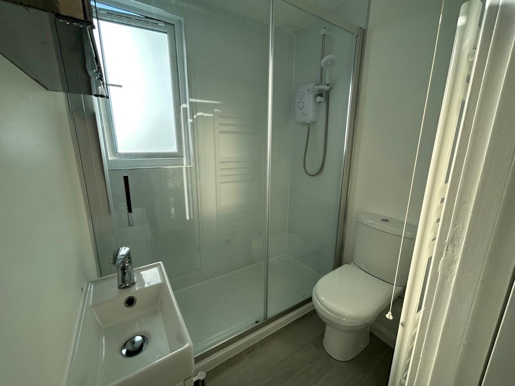 Shower room IMG 2366