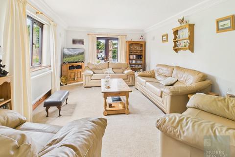 3 bedroom detached house for sale, The Street, Weybread