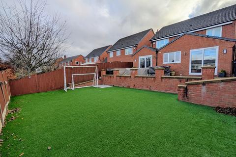 4 bedroom detached house for sale, Stuart Close, Ashbourne