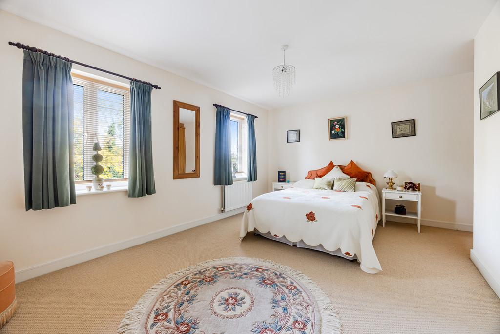 A11 - 95 Gras Lawn Exeter - 251014