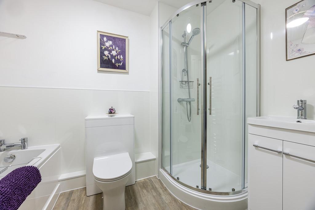 A13 - 95 Gras Lawn Exeter - 251014