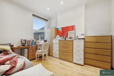 2 bedroom apartment for sale, Wendover Road, London NW10