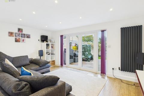 16 Gresley, Glascote Heath, Tamworth, B77 2HN