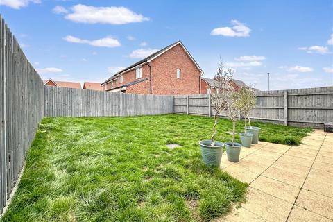 3 bedroom detached house for sale, Violet Grove, Middlebeck, Newark