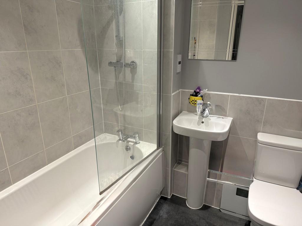 11 Spry Bathroom