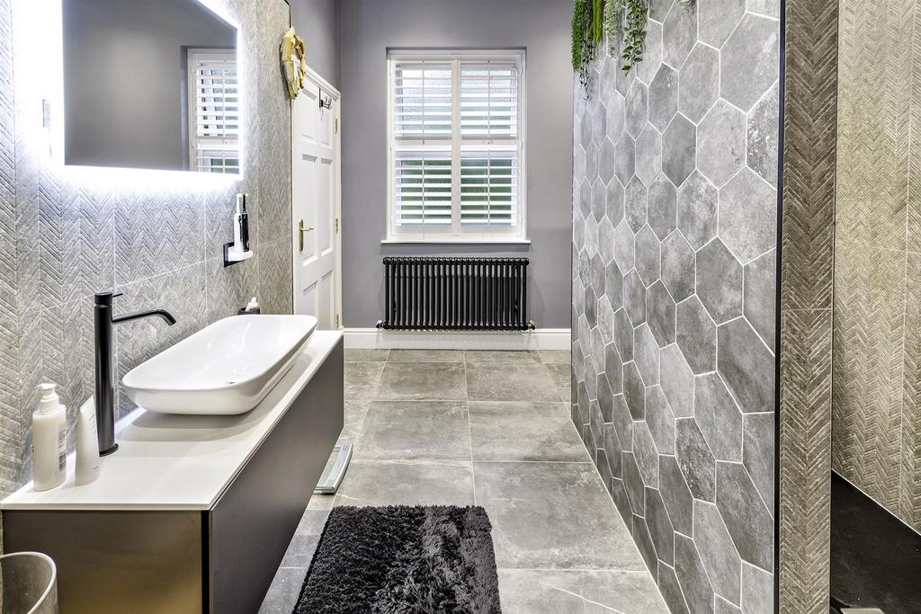 En-Suite and Sauna