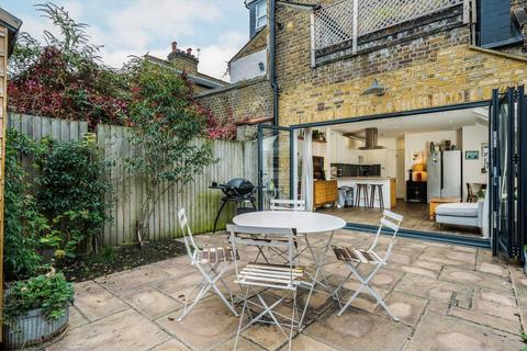 2 bedroom flat for sale, Ambergate Street, London SE17