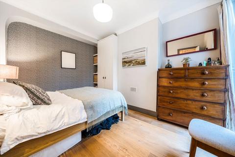 29 Ambergate Street, London, SE17 3RY