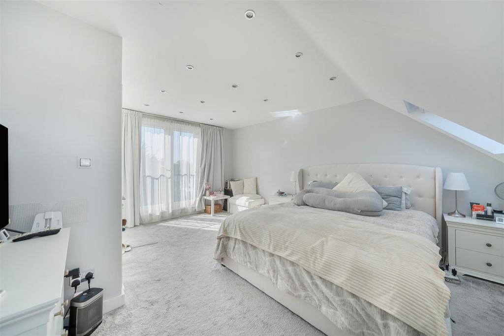 Master Suite.jpg