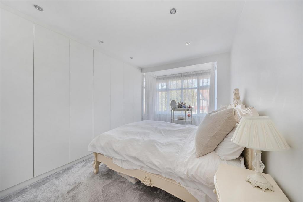 Bedroom 2.jpg