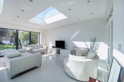 undefined, Clarendon Gardens, WEMBLEY