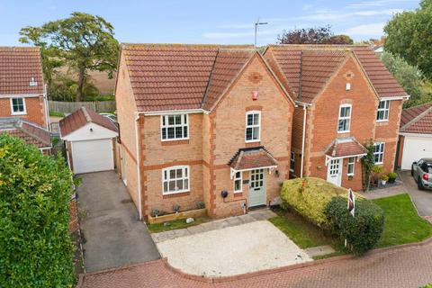 3 bedroom detached house for sale, Holme Farm Close, Great Coates, DN37