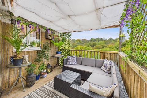 3 bedroom detached house for sale, ''A beautifully detached home offering space, style, and a private cabin for work or leisure.''