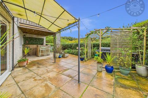 3 bedroom detached house for sale, ''A beautifully detached home offering space, style, and a private cabin for work or leisure.''