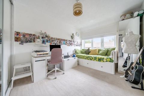 11 Perpins Road, London, SE9 2LF