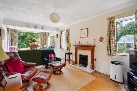 4 bedroom detached house for sale, Templewood Lane, Farnham Common