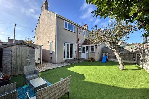 3 bedroom semi-detached house for sale, Llandudno Road, Penrhyn Bay