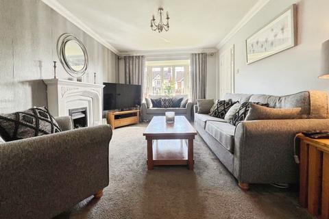 4 bedroom detached house for sale, Queensbury Close, Sharples