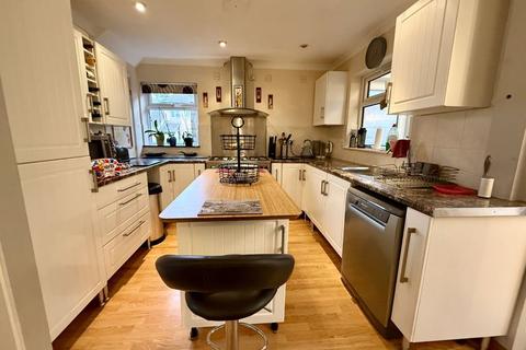 undefined, Fensome Drive, Houghton Regis