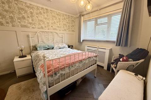 undefined, Fensome Drive, Houghton Regis