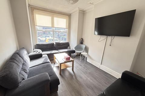 5 bedroom house to rent, Brudenell View, Leeds LS6